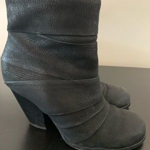 Vince Camuto Strappy/wrapped black booties